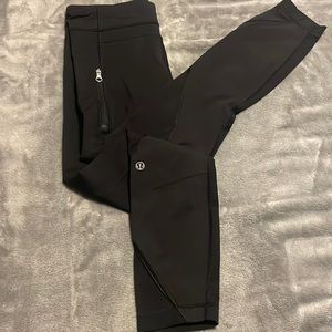 Lululemon leggings! Zipper pockets. Mesh calves!